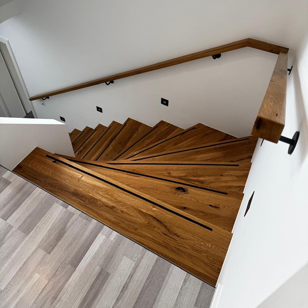 Wendeltreppe-Massivholz-Eiche-Wildeiche-Buche-Esche